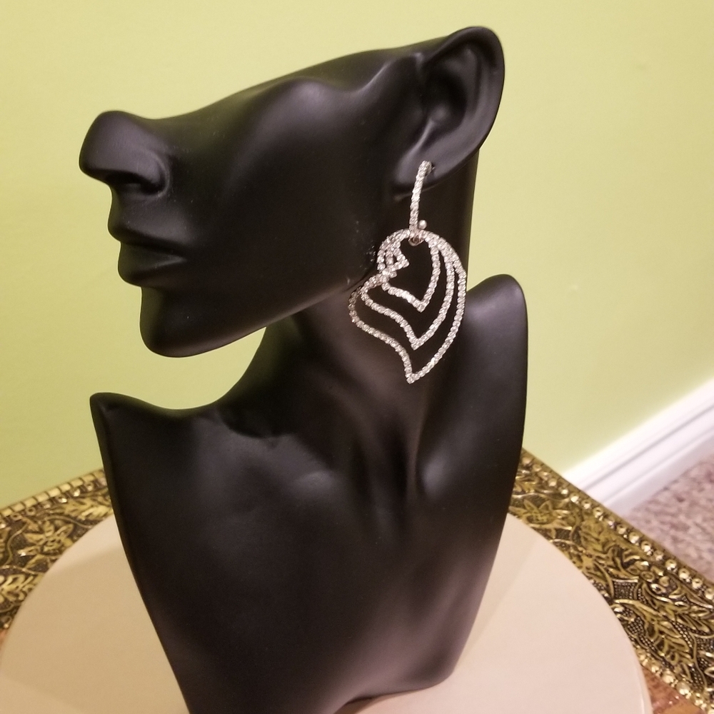 Heart Dangling Hoop Rhinestone Earrings